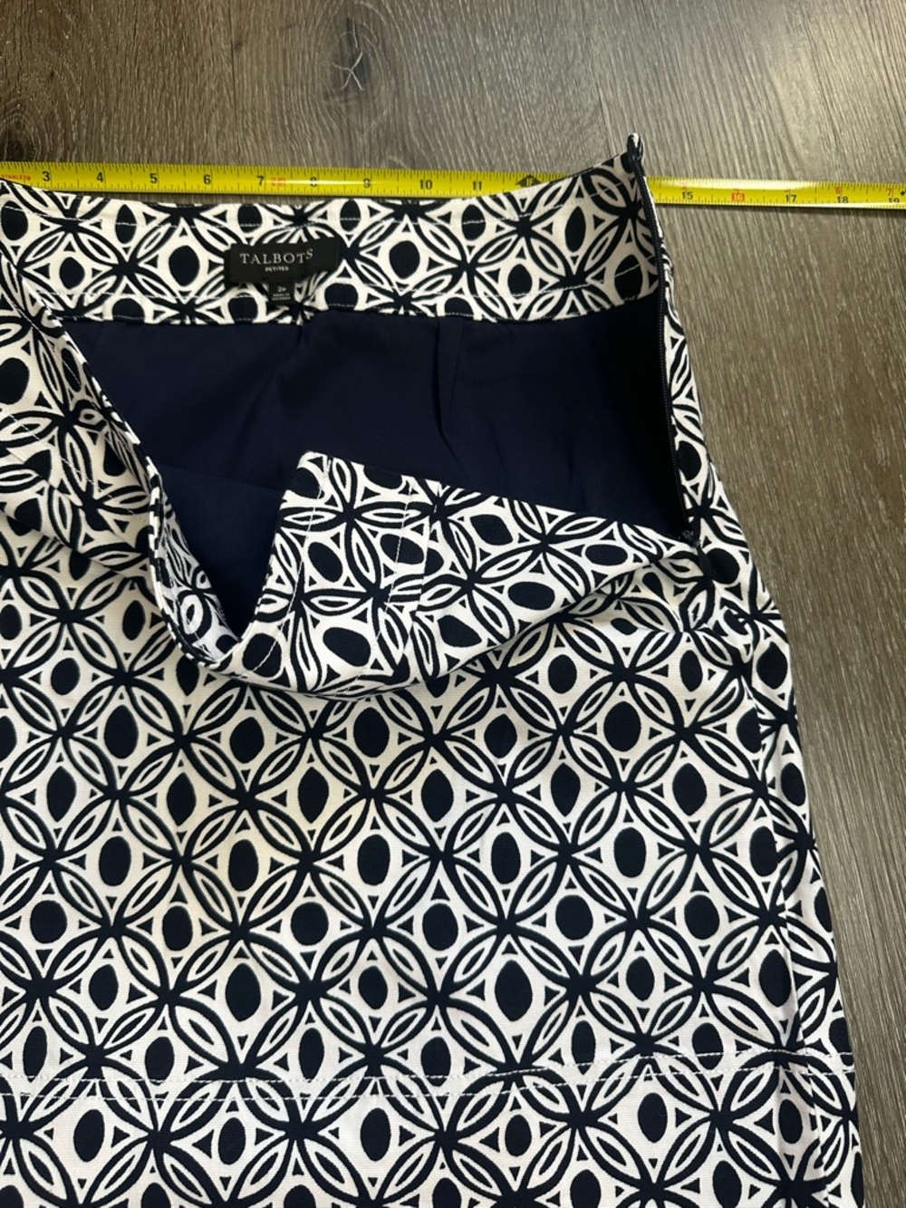 Talbots Navy and White Geometric Pencil Skirt - Picture 6 of 8
